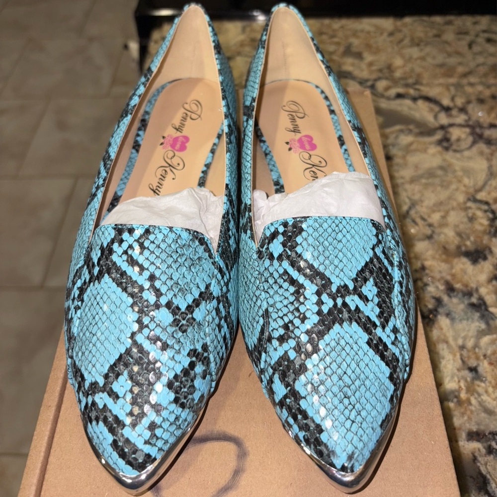 Penny Loves Kenny NIK Blue Snakeskin Flats size 8 wide